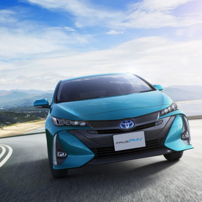 新型プリウスPHV、発売開始しました！