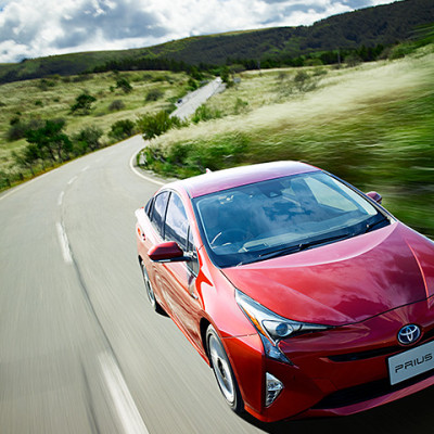走りがもっと楽しくなる「PRIUS(プリウス)」