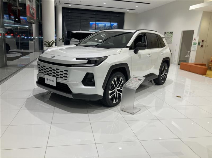 新型RAV4登場!!