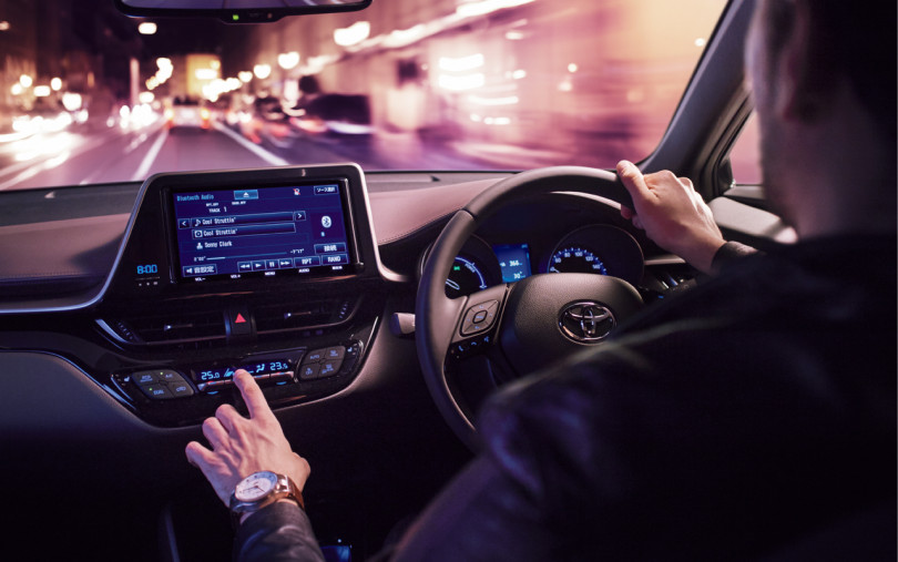 C-HR（CHR）の室内